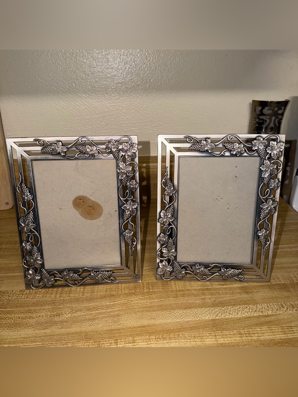 Vintage pewter Ornate Silver Vine Picture Frame - Elegant Home Accents 5x7